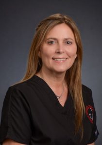 eileen &ndash; Asistente quirúrgico principal / Coordinador de implantes en {PRÁCTICA_NOMBRE}