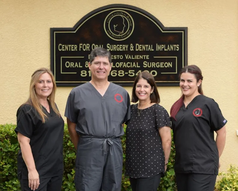 Equipo de Centro de Cirugía Oral e Implantes Dentales