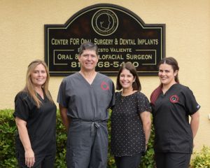 Equipo de Centro de Cirugía Oral e Implantes Dentales